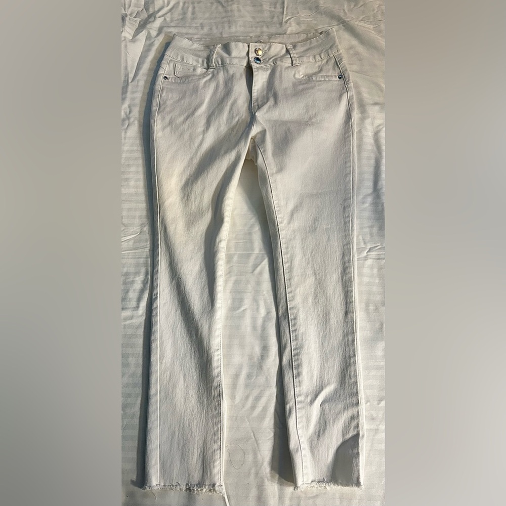 White High Waisted Jeans